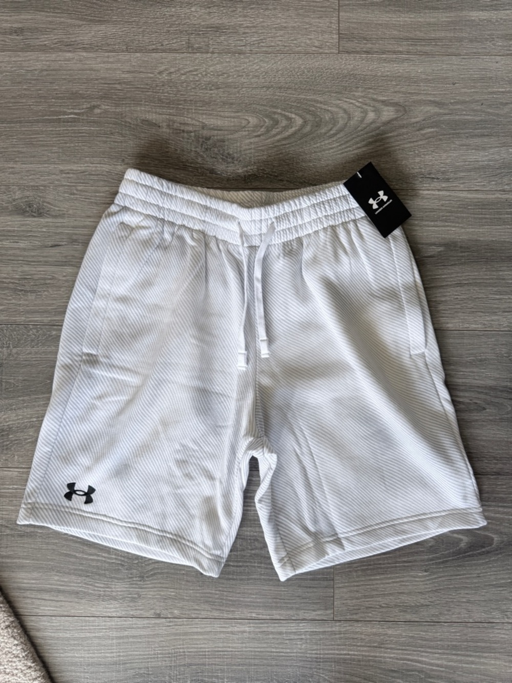 UA SHORTS